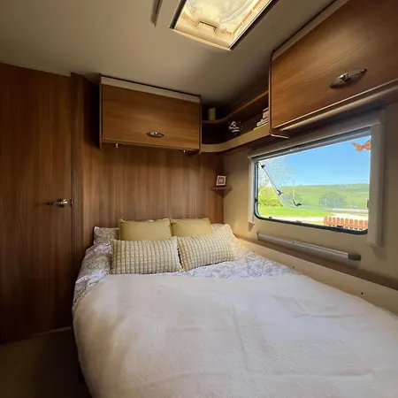 Seaview Retreat & Sauna At An Acre By The Sea 克洛纳基尔蒂