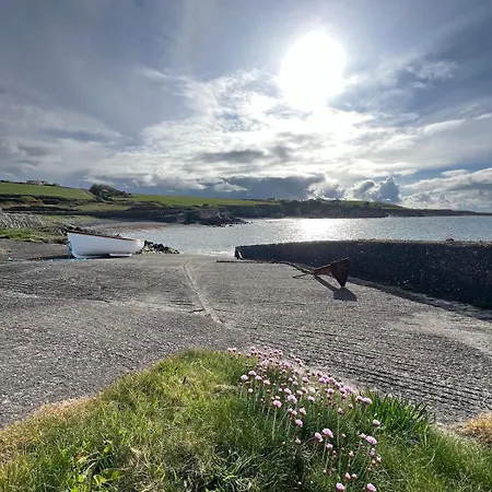 Seaview Retreat & Sauna At An Acre By The Sea *