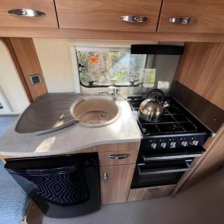 Seaview Retreat & Sauna At An Acre By The Sea *