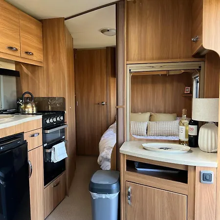 Seaview Retreat & Sauna At An Acre By The Sea *