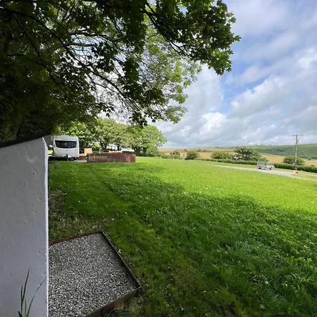 Seaview Retreat & Sauna At An Acre By The Sea