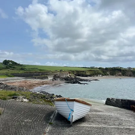 Seaview Retreat & Sauna At An Acre By The Sea