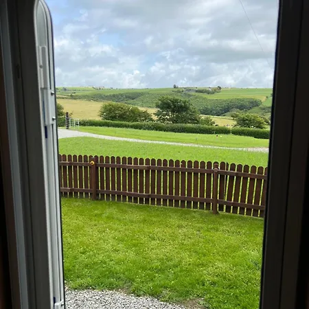 Seaview Retreat & Sauna At An Acre By The Sea *