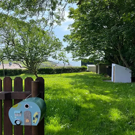 Seaview Retreat & Sauna At An Acre By The Sea Feriehus