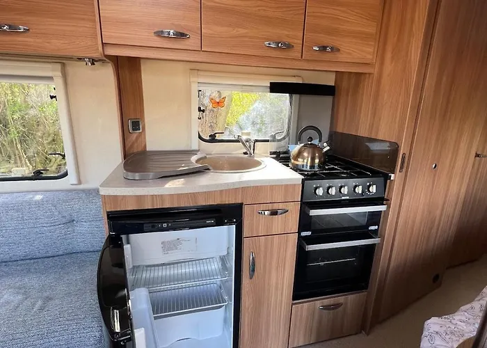 Seaview Retreat & Sauna At An Acre By The Sea