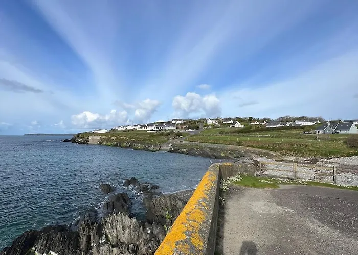 Seaview Retreat & Sauna At An Acre By The Sea