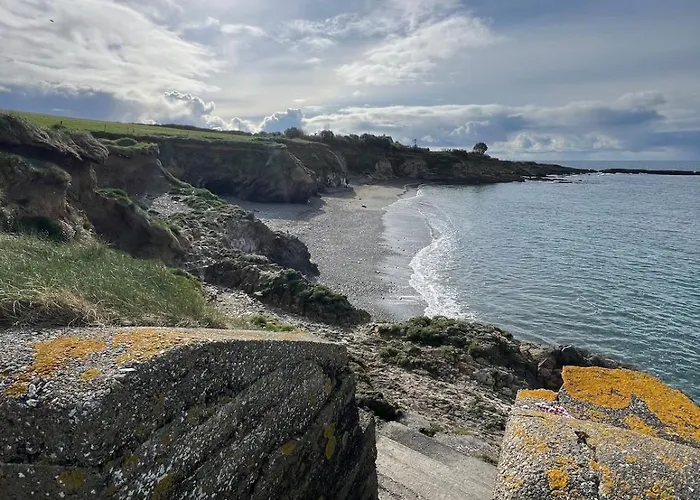 Seaview Retreat & Sauna At An Acre By The Sea