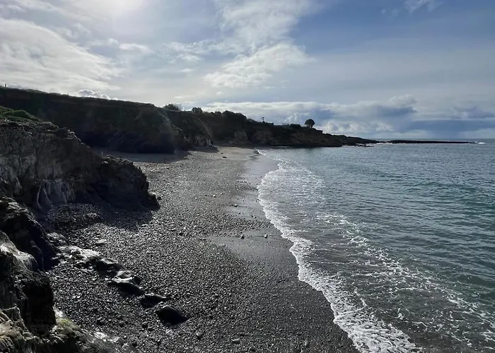 בית נופש Seaview Retreat & Sauna At An Acre By The Sea קלונקילטי