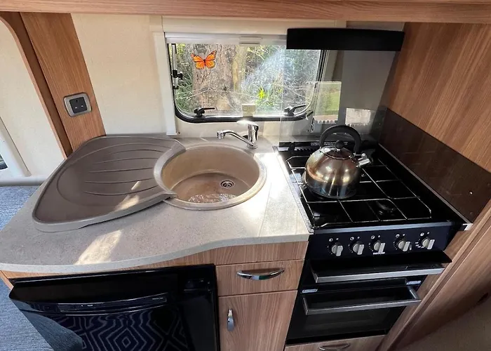 Seaview Retreat & Sauna At An Acre By The Sea *