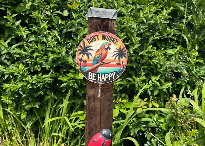 Seaview Retreat & Sauna At An Acre By The Sea בית נופש