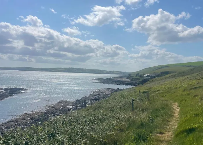 Seaview Retreat & Sauna At An Acre By The Sea בית נופש קלונקילטי
