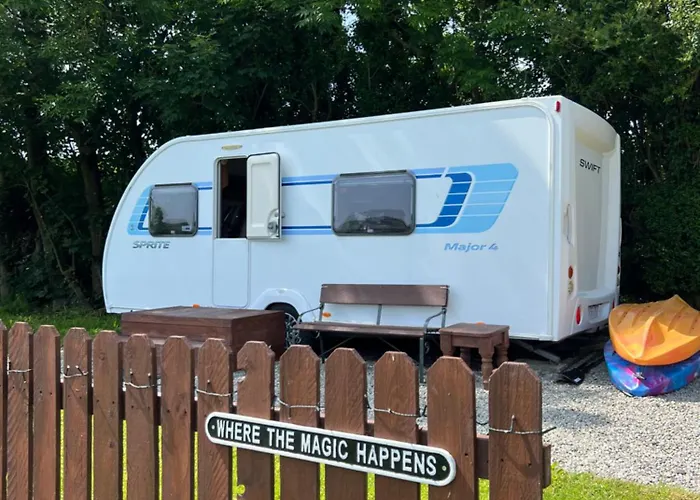 Seaview Retreat & Sauna At An Acre By The Sea בית נופש