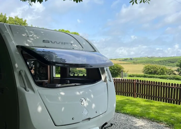 Seaview Retreat & Sauna At An Acre By The Sea בית נופש קלונקילטי