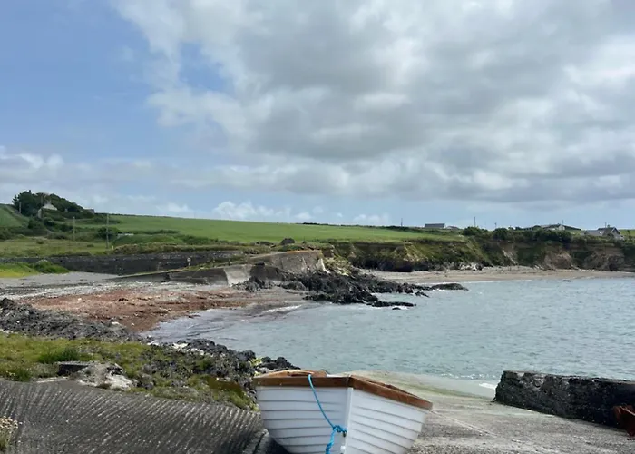 Seaview Retreat & Sauna At An Acre By The Sea