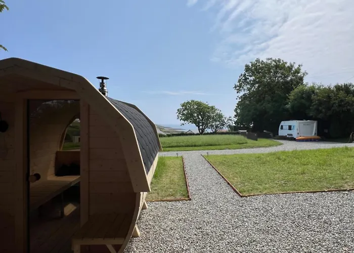 בית נופש Seaview Retreat & Sauna At An Acre By The Sea *