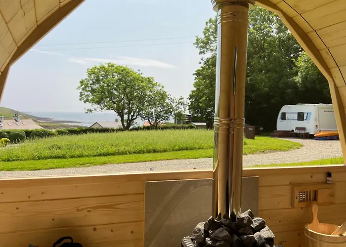 בית נופש Seaview Retreat & Sauna At An Acre By The Sea