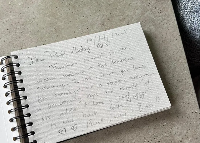 Seaview Retreat & Sauna At An Acre By The Sea בית נופש