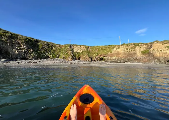 בית נופש Seaview Retreat & Sauna At An Acre By The Sea קלונקילטי